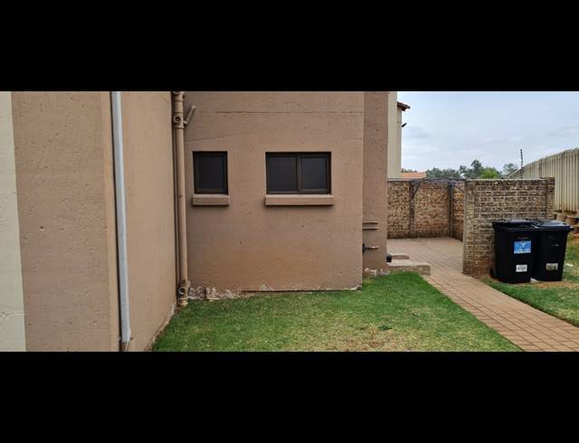 3 bed property to rent in KLEINFONTEIN